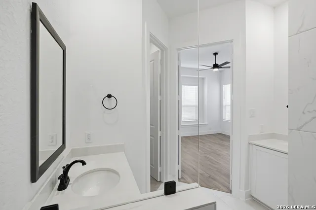 2210 Briggs Summit San Antonio, TX 78245
