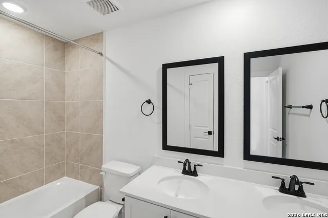 2210 Briggs Summit San Antonio, TX 78245