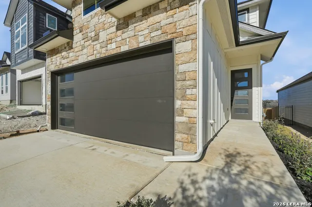 2210 Briggs Summit San Antonio, TX 78245