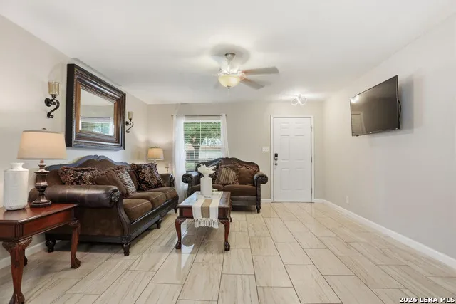 5930 Sapphire Cave San Antonio, TX 78222