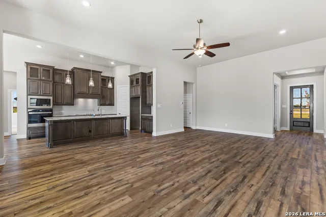 139 Pradera Ridge Floresville, TX 78114