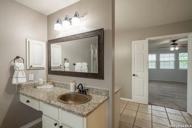 2047 Walsbrook San Antonio, TX 78260