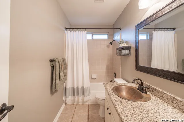 2047 Walsbrook San Antonio, TX 78260