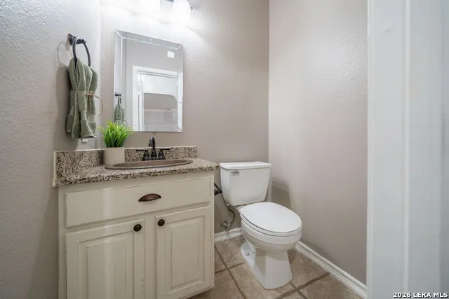 2047 Walsbrook San Antonio, TX 78260