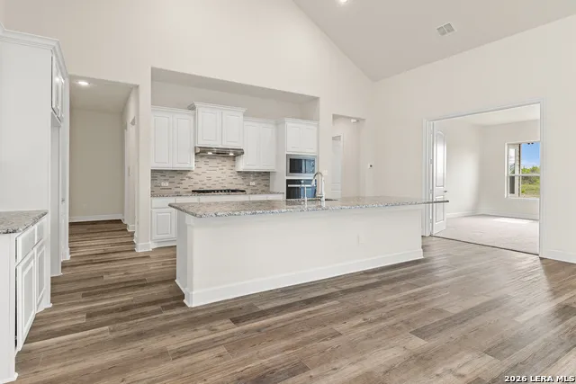 649 Legend Park Castroville, TX 78009
