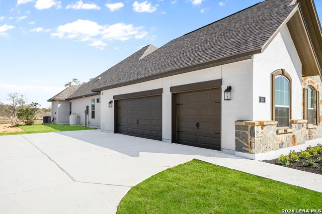 241 Stone Loop Castroville, TX 78009