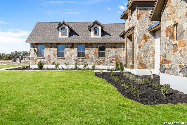 241 Stone Loop Castroville, TX 78009