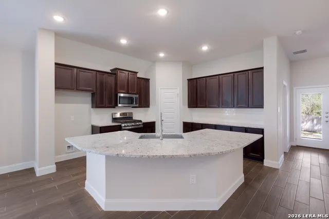 3935 Brazos Bnd San Antonio, TX 78245