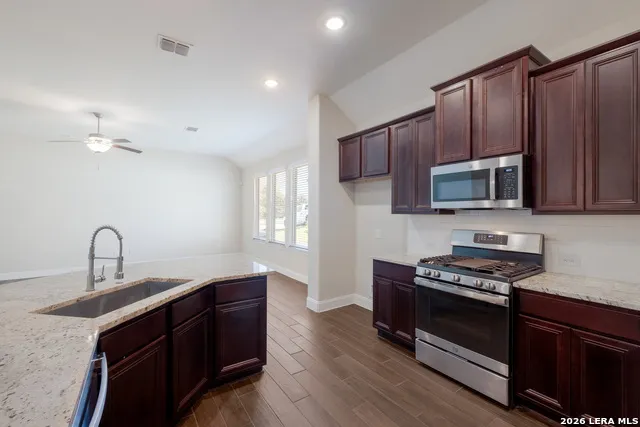 3935 Brazos Bnd San Antonio, TX 78245