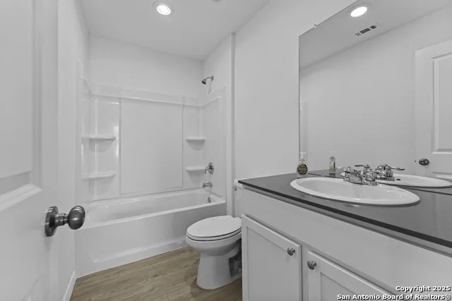 1732 Knoll Ridge New Braunfels, TX 78130