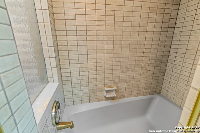 3038 Valley View San Antonio, TX 78217