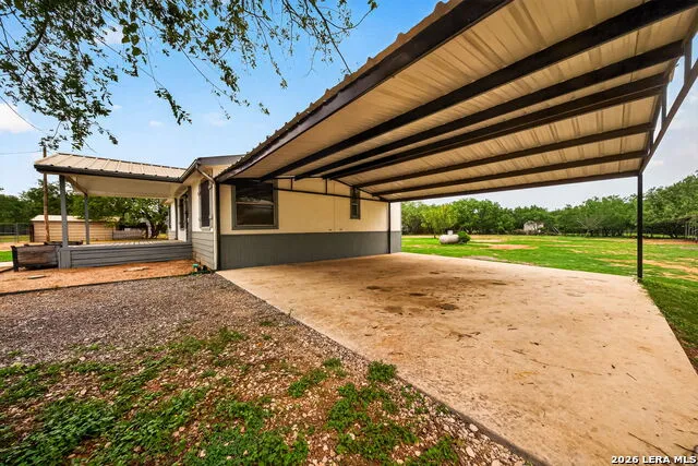 147 County Road 6841 Lytle, TX 78052
