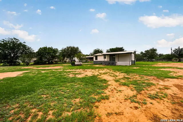 147 County Road 6841 Lytle, TX 78052