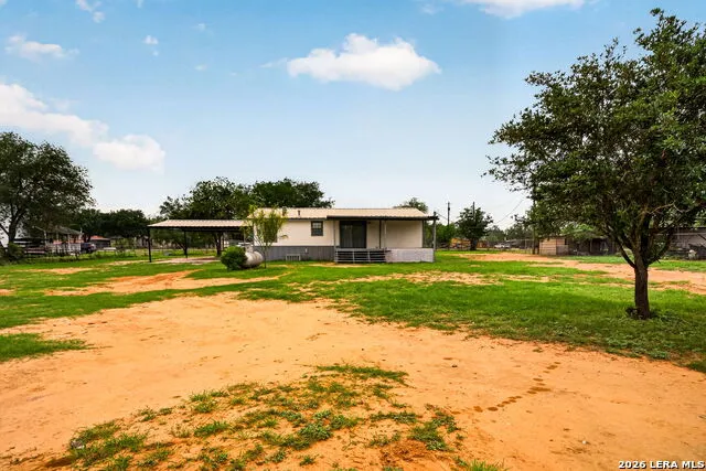 147 County Road 6841 Lytle, TX 78052