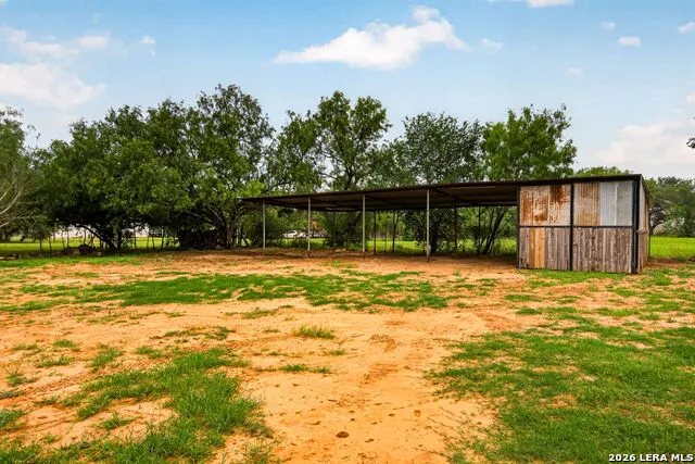 147 County Road 6841 Lytle, TX 78052
