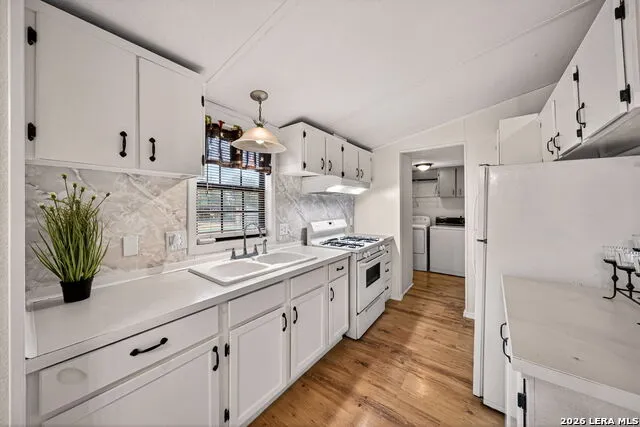 147 County Road 6841 Lytle, TX 78052