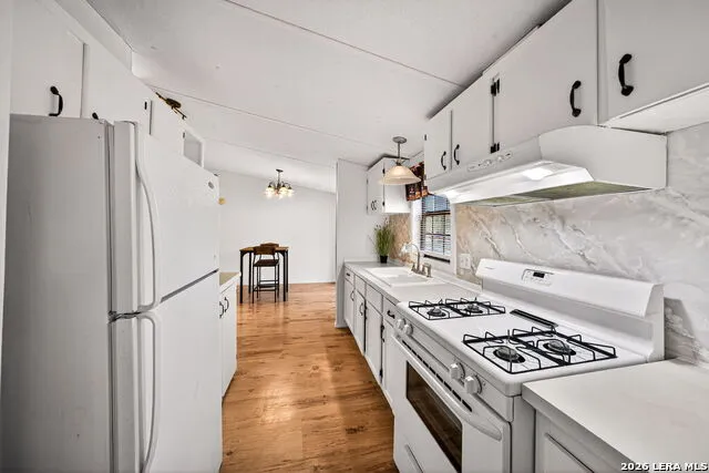 147 County Road 6841 Lytle, TX 78052