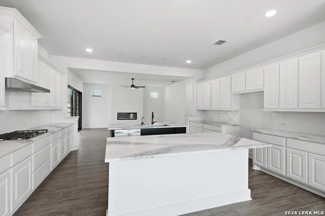 102 Kari Drive Castroville, TX 78009