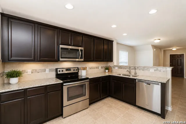 11710 Silver Sky San Antonio, TX 78254