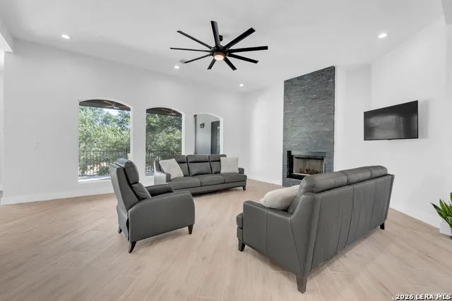 1416 CORKSCREW CT New Braunfels, TX 78132