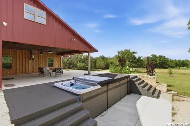 197 TWO SISTERS RD Medina, TX 78055