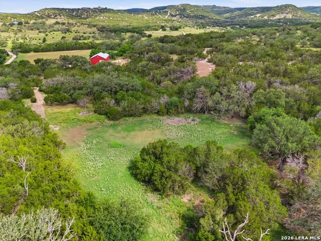 197 TWO SISTERS RD Medina, TX 78055