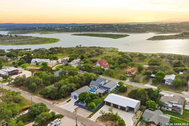 2551 Lakeshore Dr Canyon Lake, TX 78133