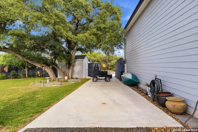 2551 Lakeshore Dr Canyon Lake, TX 78133