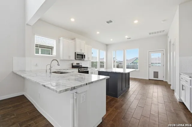 1027 Haystack New Braunfels, TX 78130