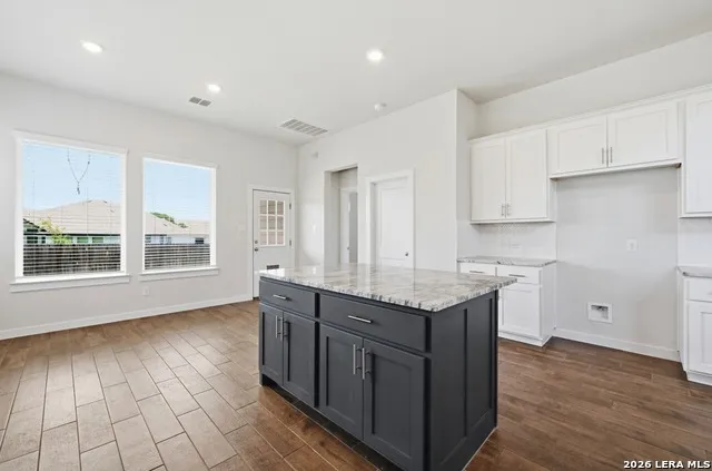 1027 Haystack New Braunfels, TX 78130