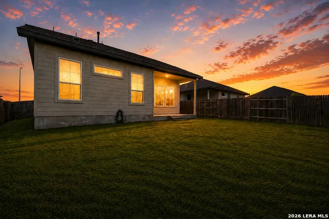 1027 Haystack New Braunfels, TX 78130