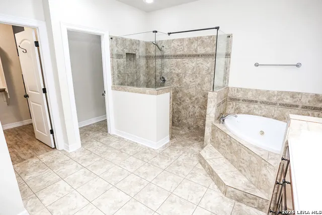 10406 RINDERFARM CT New Braunfels, TX 78132