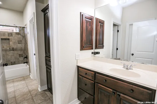 10406 RINDERFARM CT New Braunfels, TX 78132