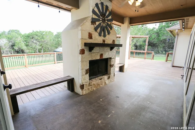10406 RINDERFARM CT New Braunfels, TX 78132