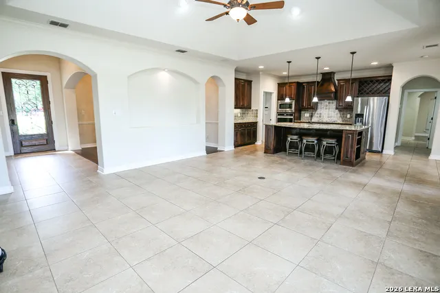 10406 RINDERFARM CT New Braunfels, TX 78132