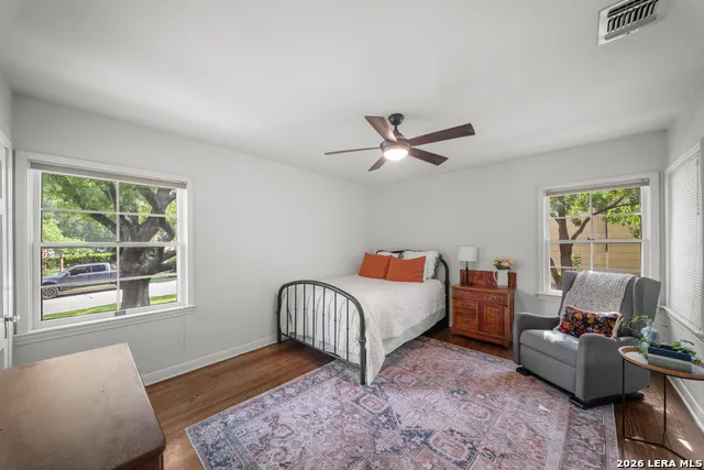 330 W AGARITA AVE San Antonio, TX 78212