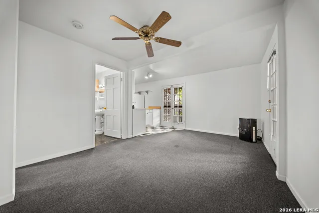 330 W AGARITA AVE San Antonio, TX 78212