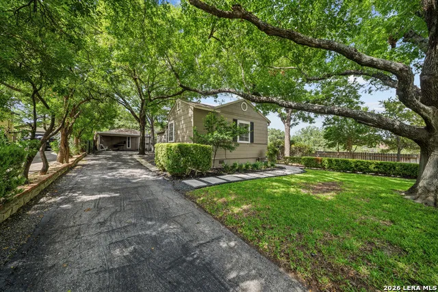330 W AGARITA AVE San Antonio, TX 78212