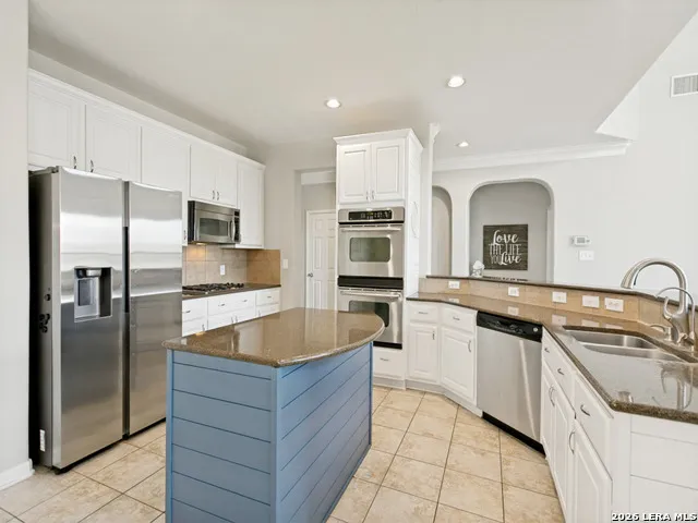 822 Tiger Lily San Antonio, TX 78260