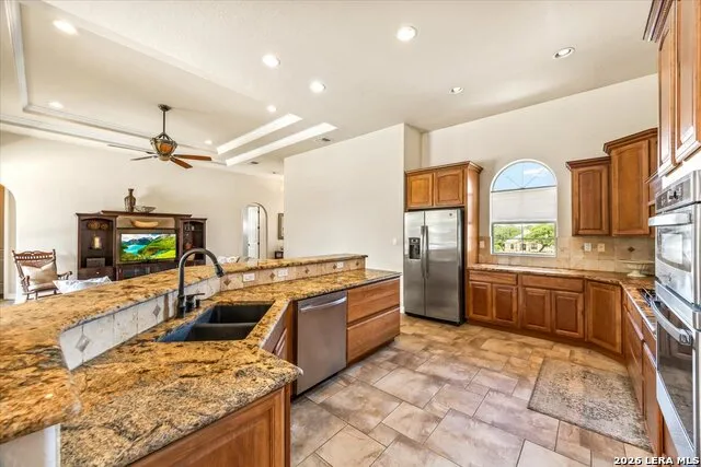 160 ABREGO LAKE DR Floresville, TX 78114