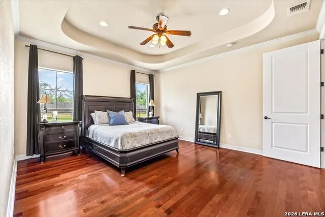 160 ABREGO LAKE DR Floresville, TX 78114