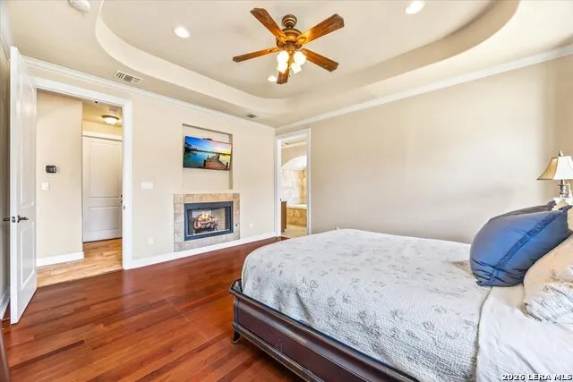 160 ABREGO LAKE DR Floresville, TX 78114