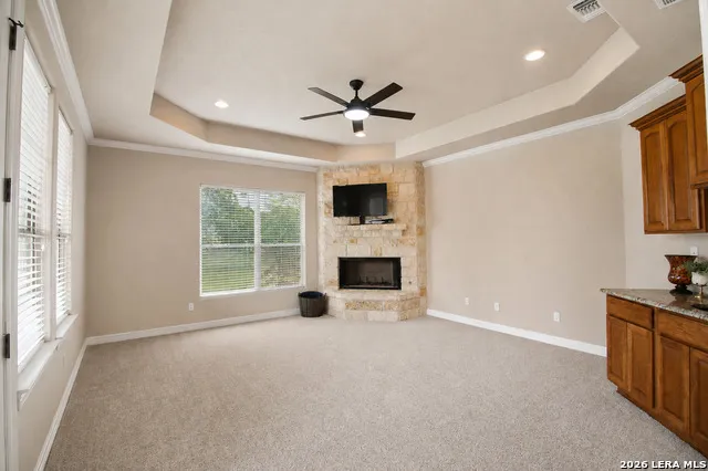 160 ABREGO LAKE DR Floresville, TX 78114