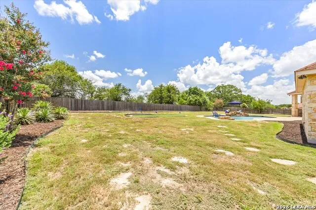 160 ABREGO LAKE DR Floresville, TX 78114