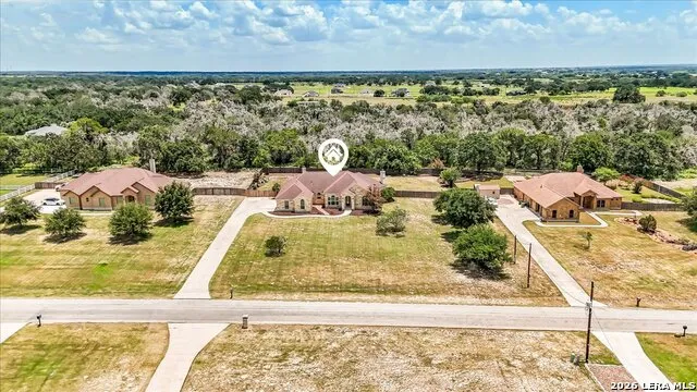 160 ABREGO LAKE DR Floresville, TX 78114