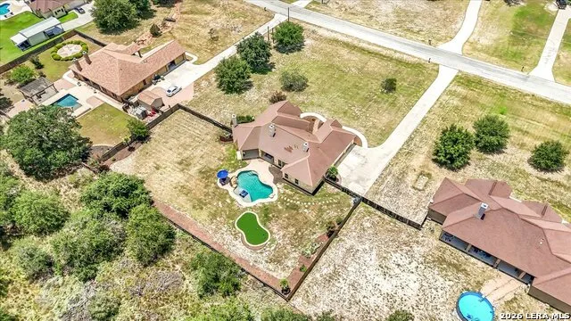160 ABREGO LAKE DR Floresville, TX 78114