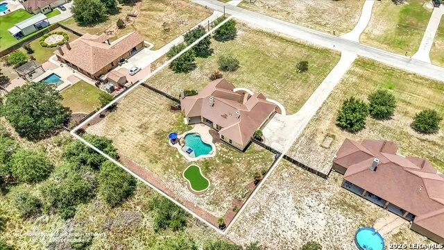 160 ABREGO LAKE DR Floresville, TX 78114
