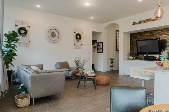 12184 Tower Forest San Antonio, TX 78253
