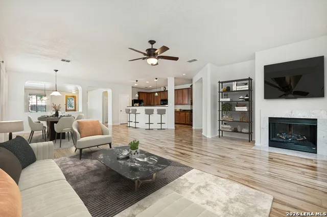 1306 Sun Gdn San Antonio, TX 78245