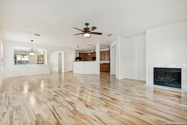 1306 Sun Gdn San Antonio, TX 78245